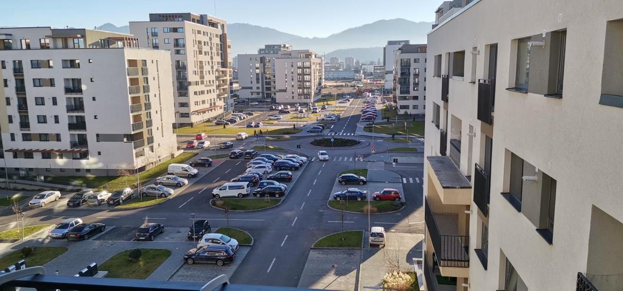 Coresi Deluxe Apartment Brasov Luaran gambar
