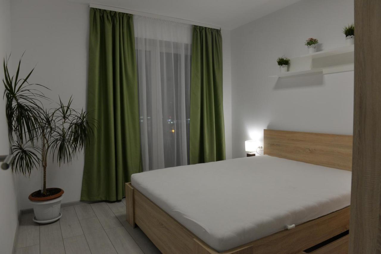 Coresi Deluxe Apartment Brasov Luaran gambar